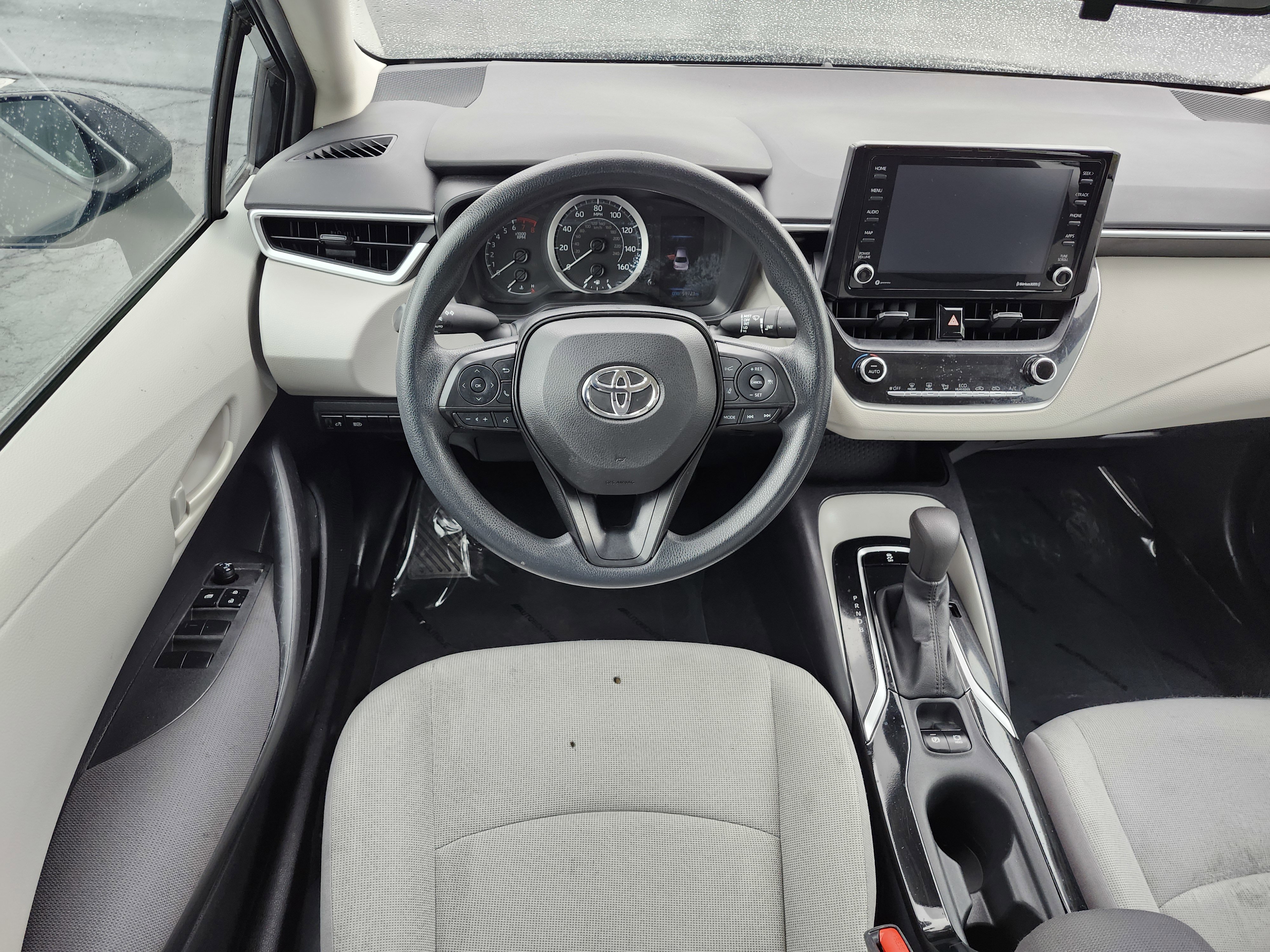 Used 2022 Toyota Corolla LE FWD image 24