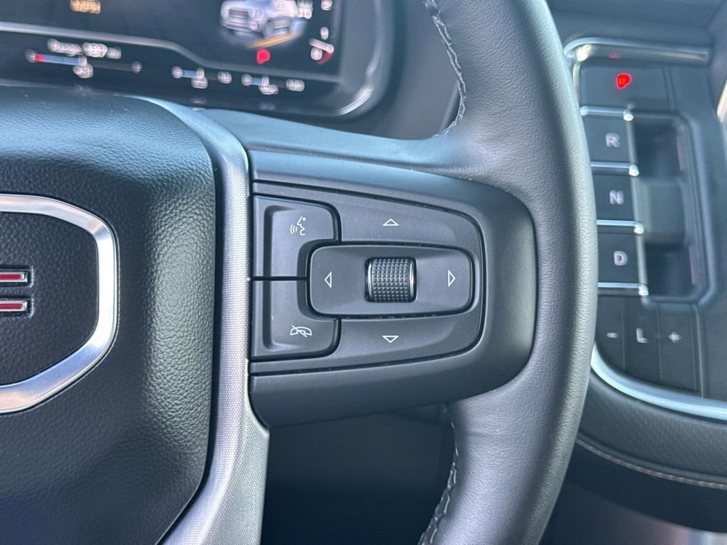 Used 2024 GMC Yukon SLT image 28