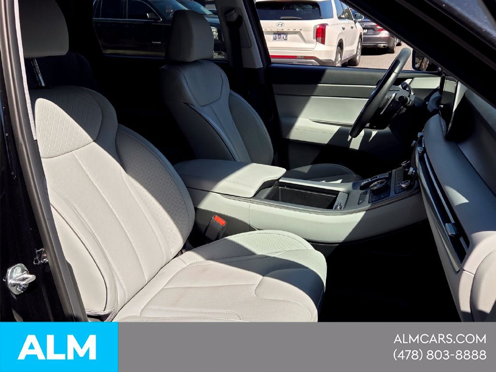 Used 2025 Hyundai Palisade SEL FWD image 17