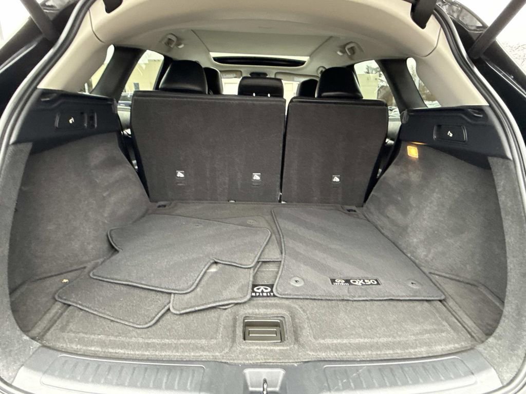 Used 2019 INFINITI QX50 Essential w/ Premium Heat Package image 21