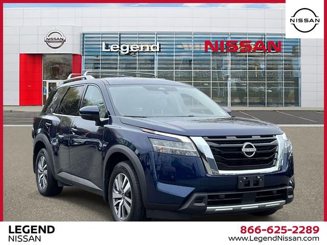 Used 2023 Nissan Pathfinder SL image 1