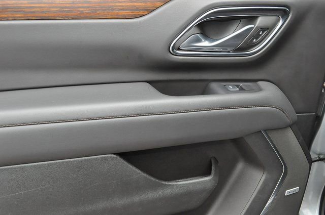 Used 2024 Chevrolet Suburban High Country w/ Advanced Technology Package image 19