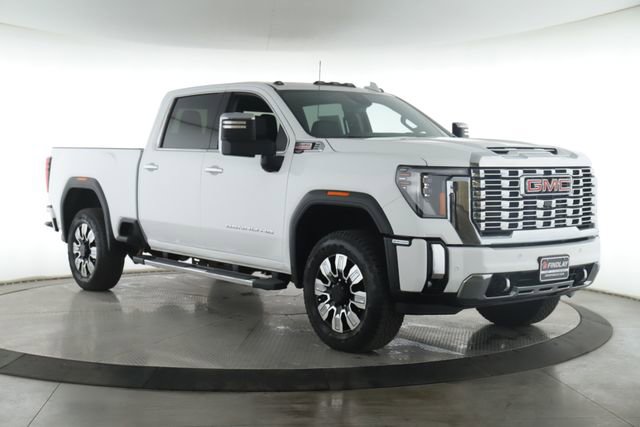 Used 2025 GMC Sierra 2500 Denali w/ Denali Reserve Package AWD/4WD image 2