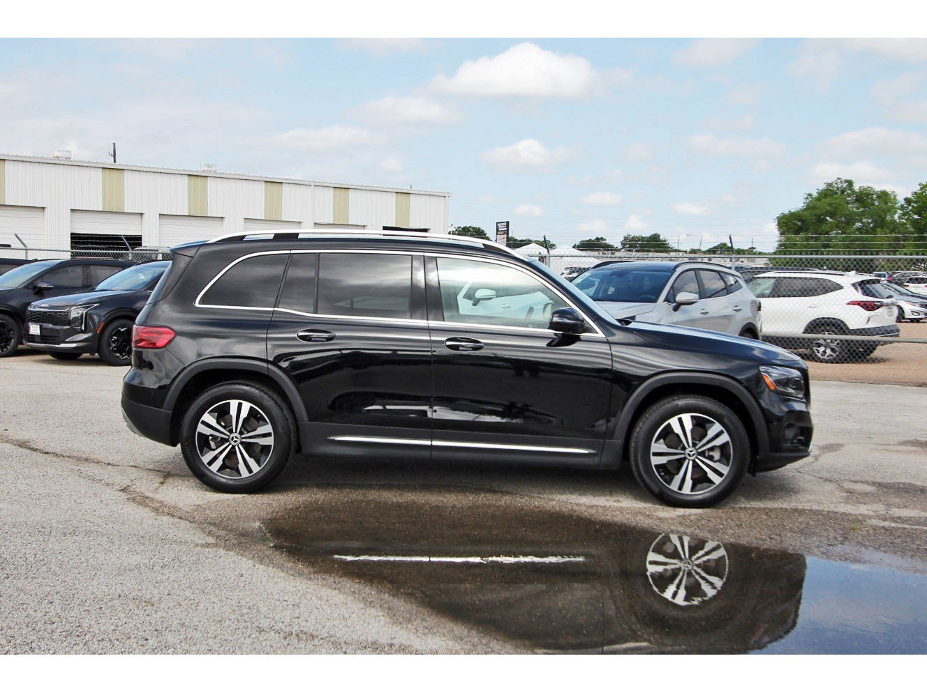 Used 2025 Mercedes-Benz GLB 250 image 8