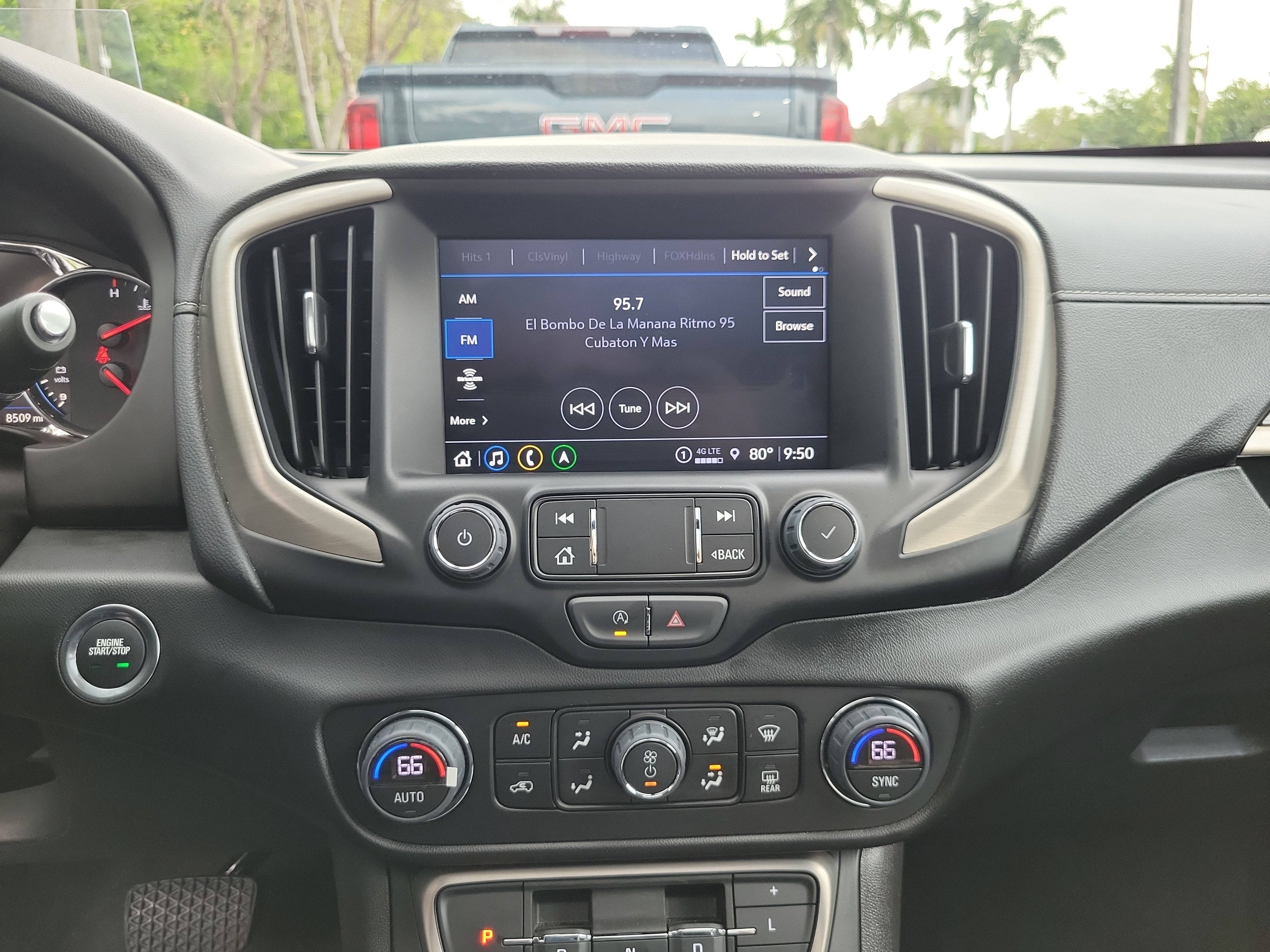 Used 2024 GMC Terrain Denali w/ Denali Premium Package image 22