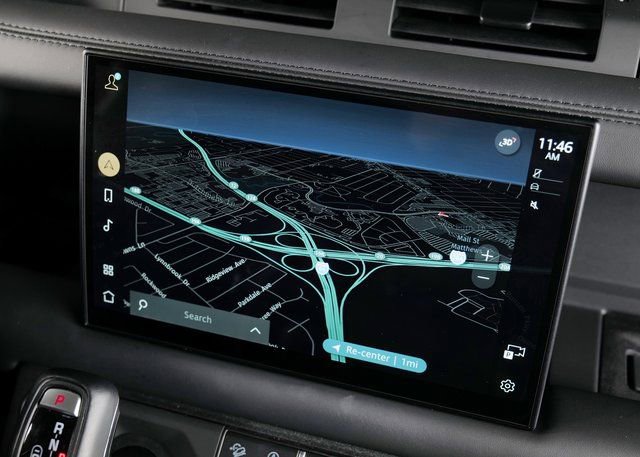 Used 2025 Land Rover Defender 110 S image 17