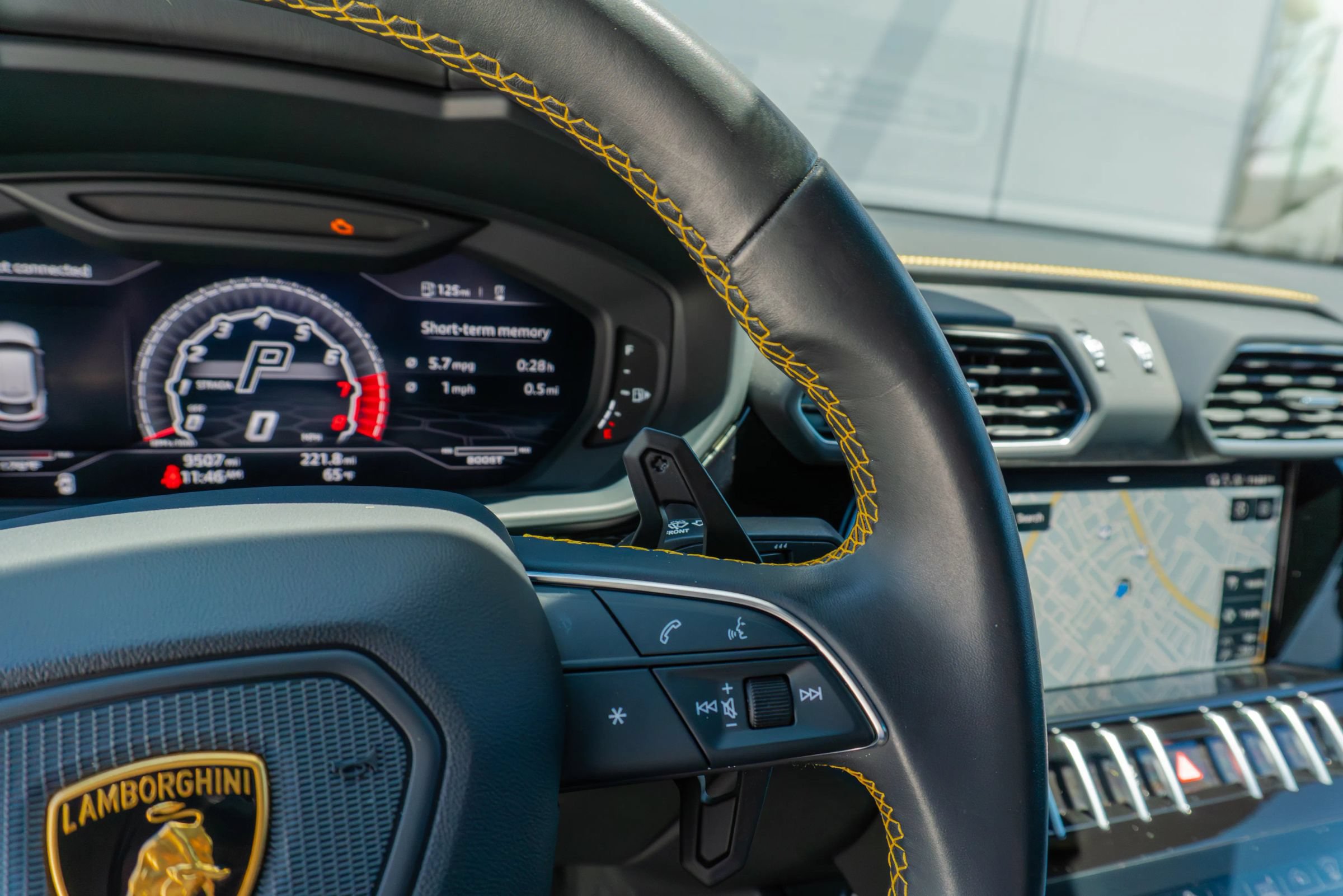 Used 2021 Lamborghini Urus AWD/4WD image 65