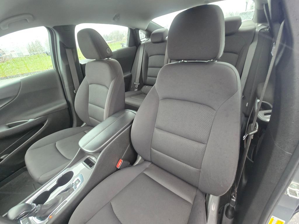 Used 2024 Chevrolet Malibu LT w/ Sport Edition FWD image 17