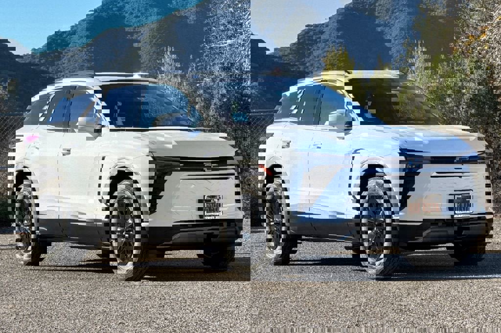 New 2026 Chevrolet Blazer EV LT image 2