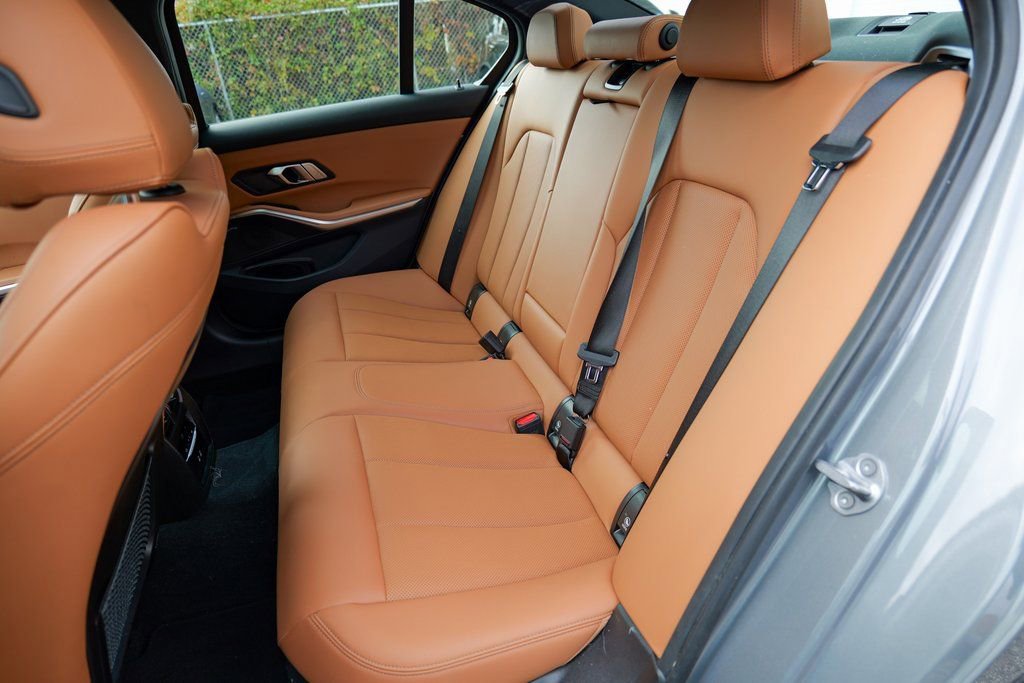 Used 2023 BMW 330i xDrive Sedan w/ Driving Assistance Package image 27