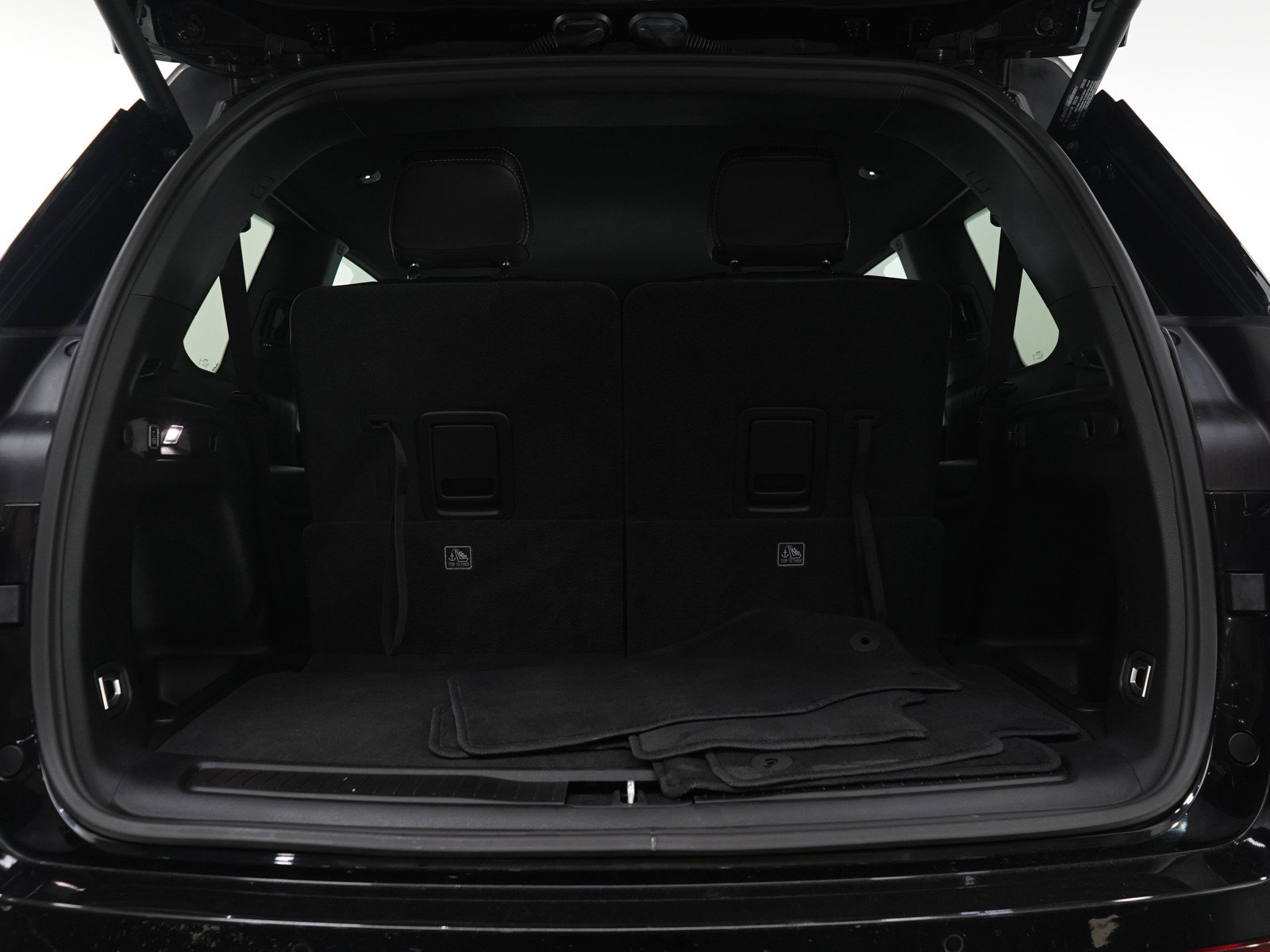 Used 2025 Jeep Grand Cherokee L Laredo AWD/4WD image 17