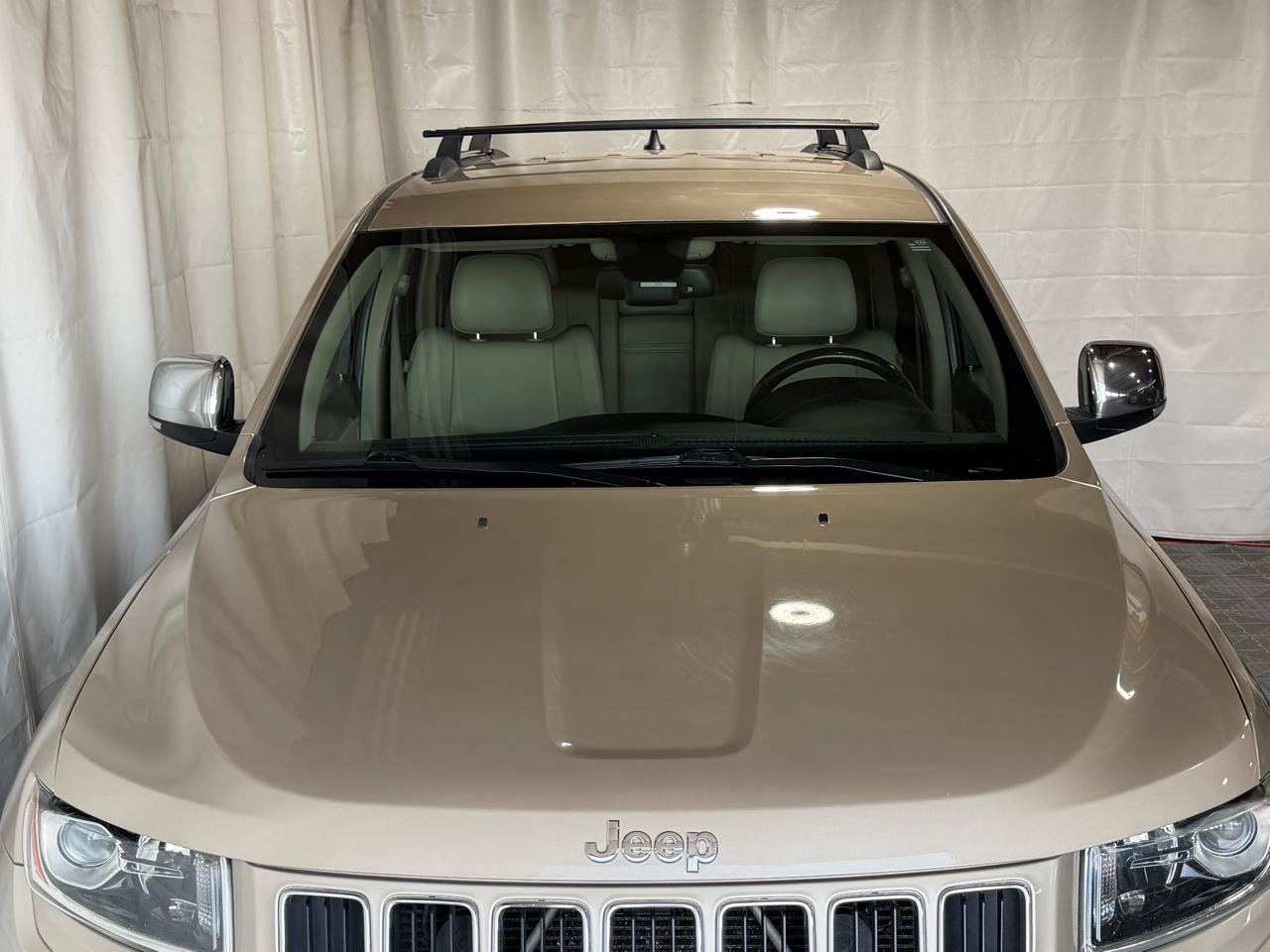 Used 2014 Jeep Grand Cherokee Limited w/ Trailer Tow Group IV AWD/4WD image 3