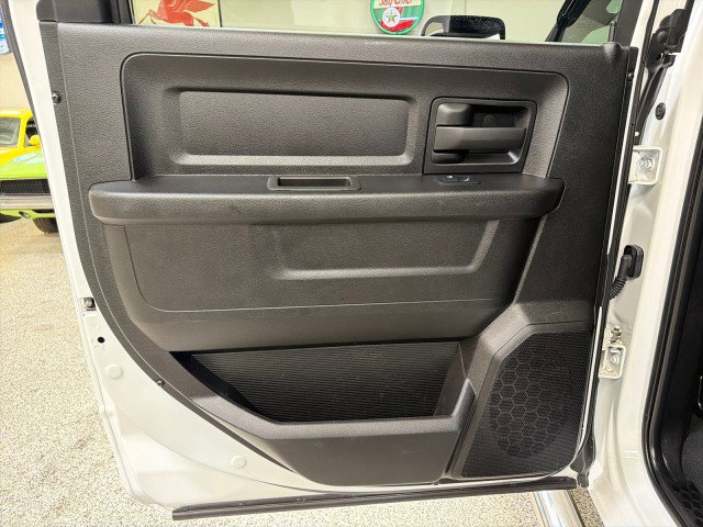 Used 2022 RAM 3500 Tradesman image 28