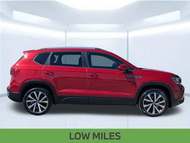 Used 2024 Volkswagen Taos SE FWD image 8