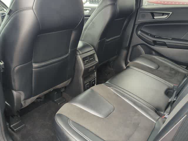 Used 2019 Ford Edge ST w/ Equipment Group 401A AWD/4WD image 18