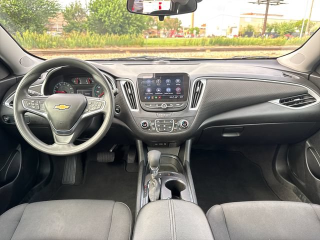 Used 2025 Chevrolet Malibu LT FWD image 12