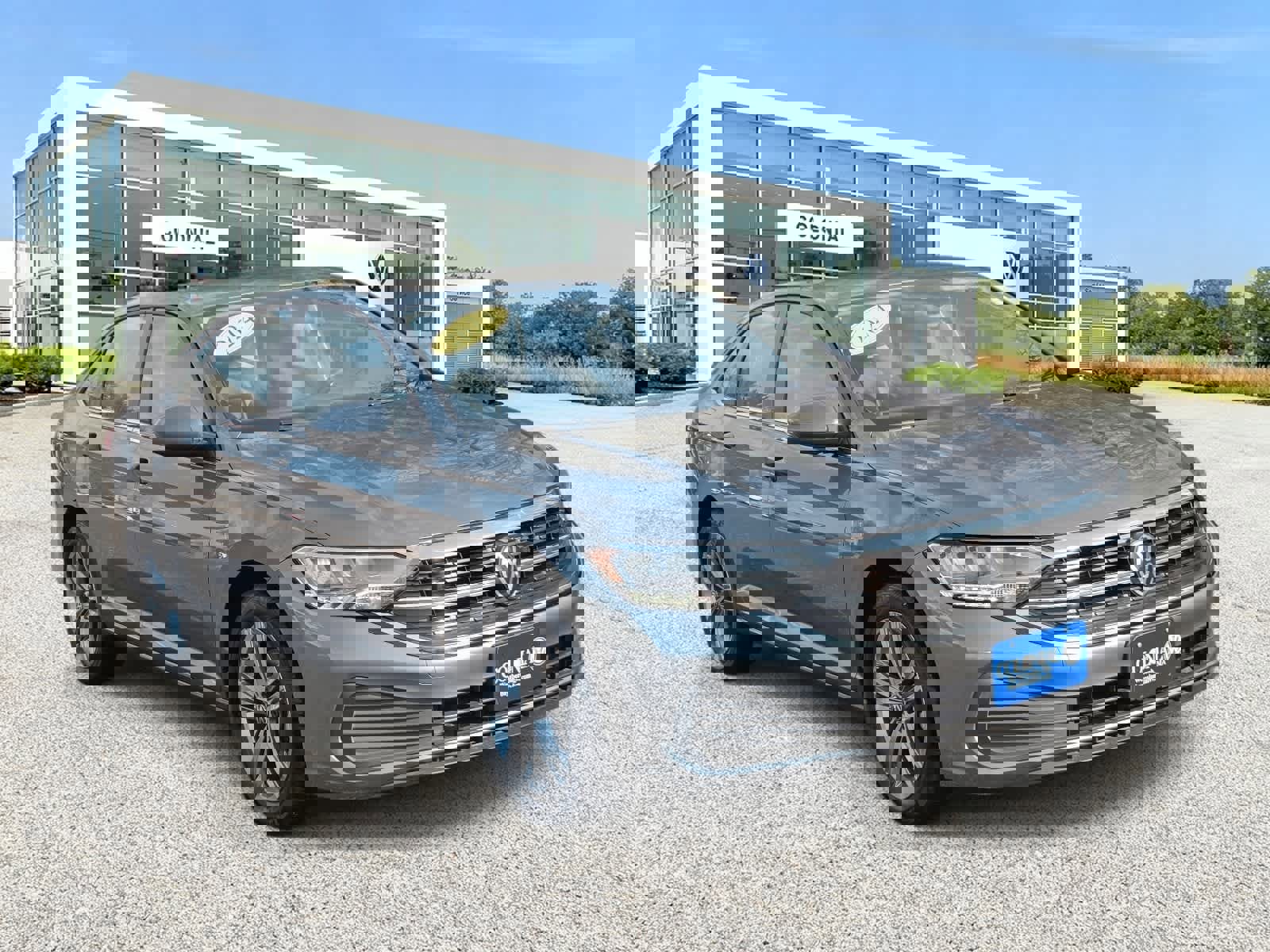 Certified 2024 Volkswagen Jetta SE image 2