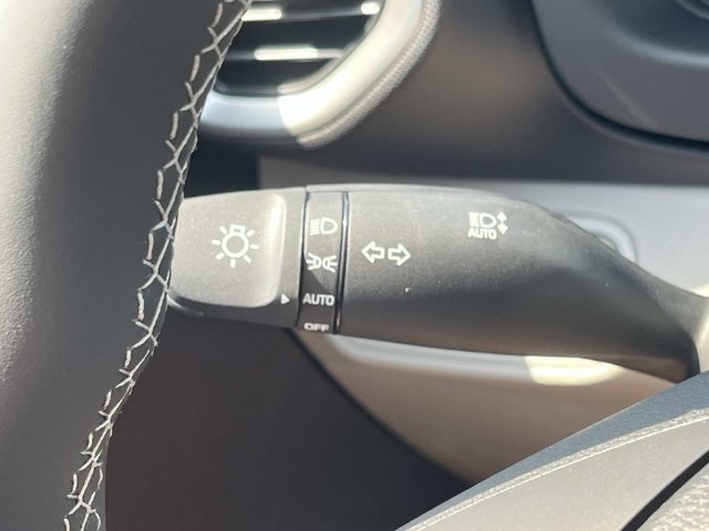 New 2026 Hyundai Venue SEL FWD image 35