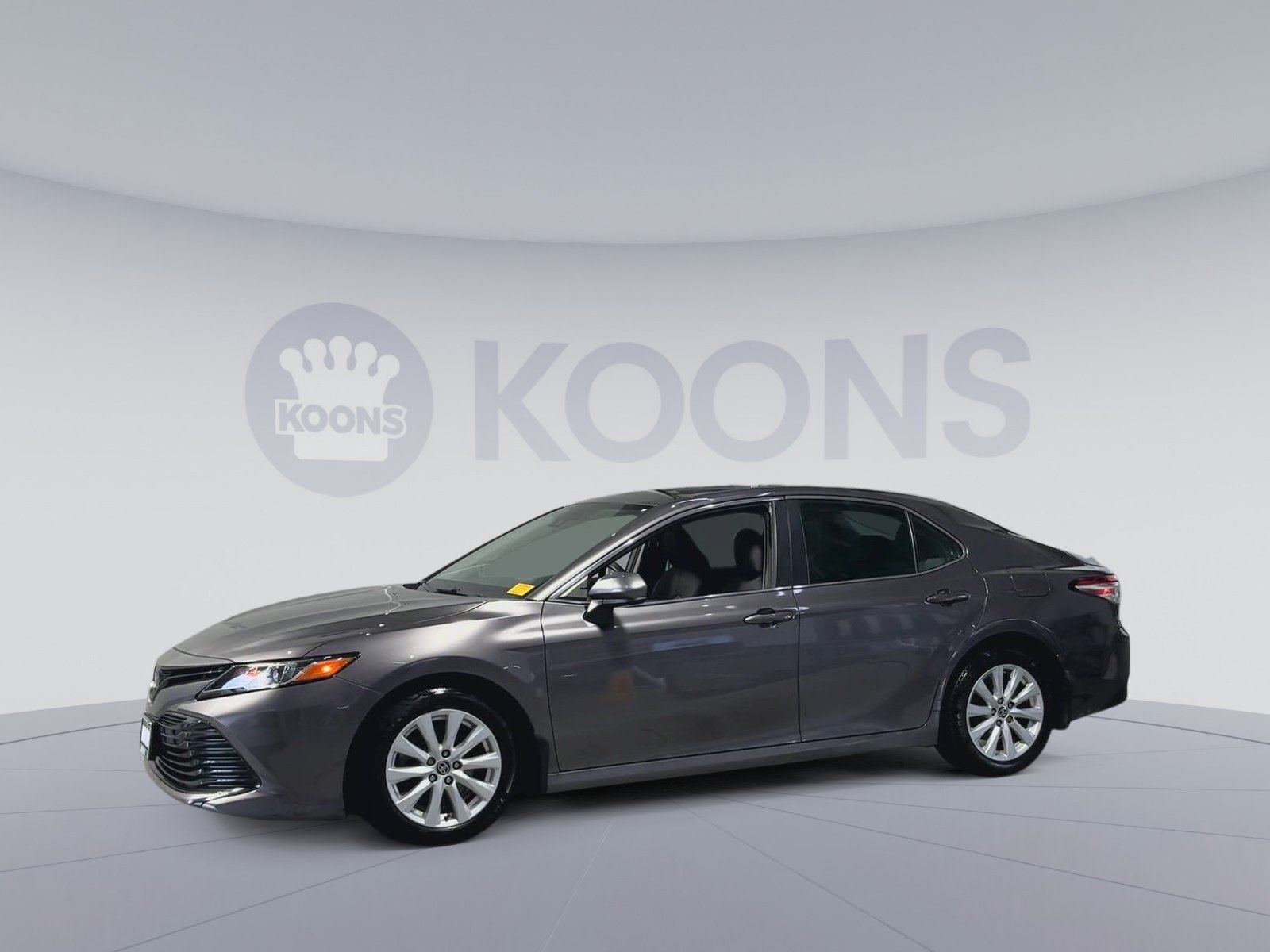 Used 2020 Toyota Camry LE FWD image 8