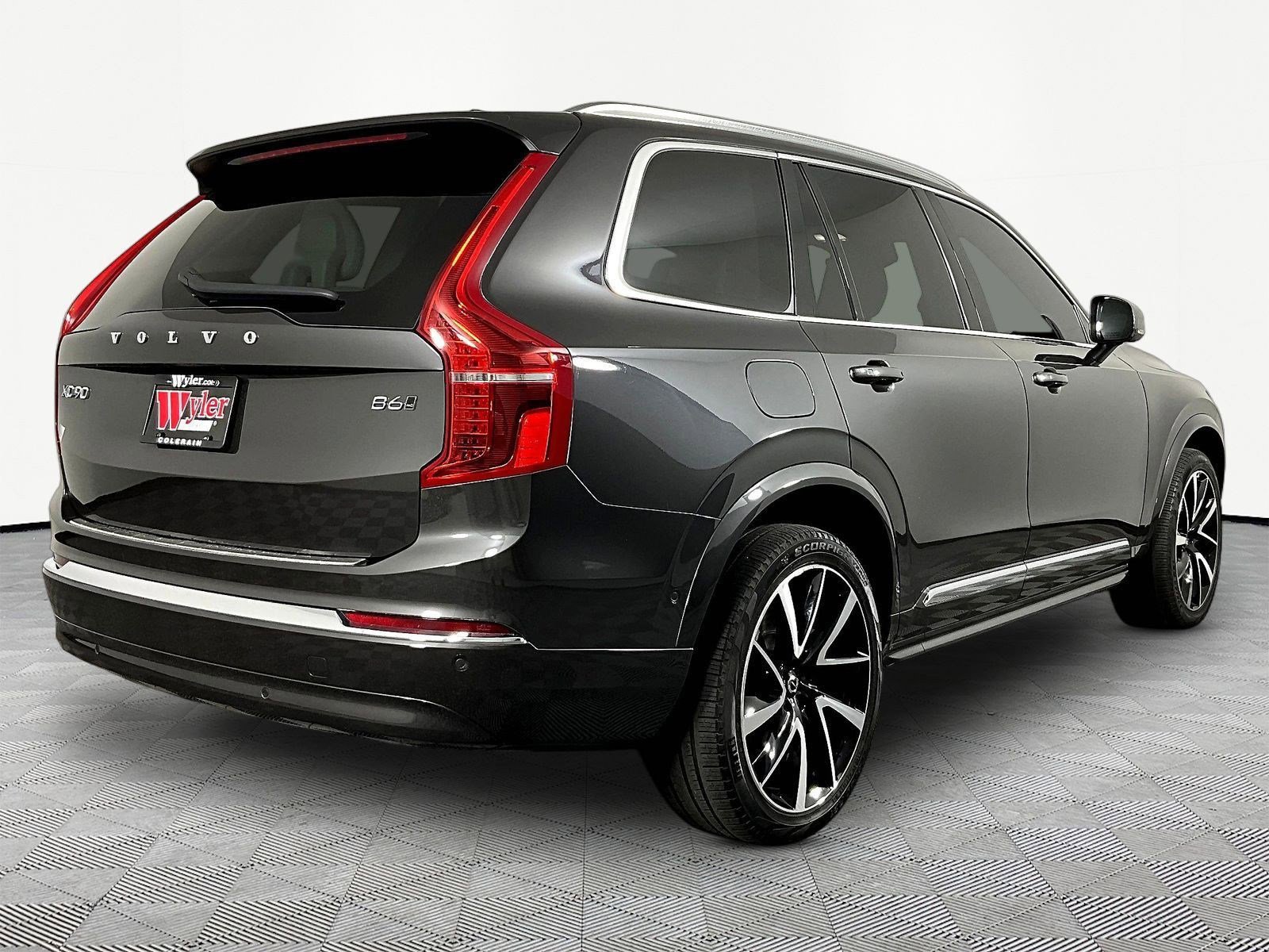 Used 2023 Volvo XC90 B6 Plus w/ Protection Package Premier AWD/4WD image 6