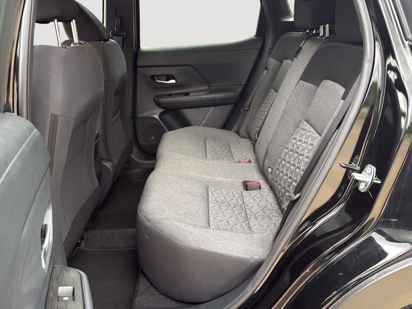 Used 2025 Nissan Kicks SV image 20