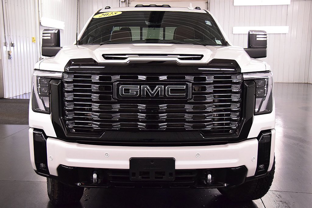 Used 2025 GMC Sierra 2500 Denali Ultimate w/ Snow Plow Prep/Camper Package image 2