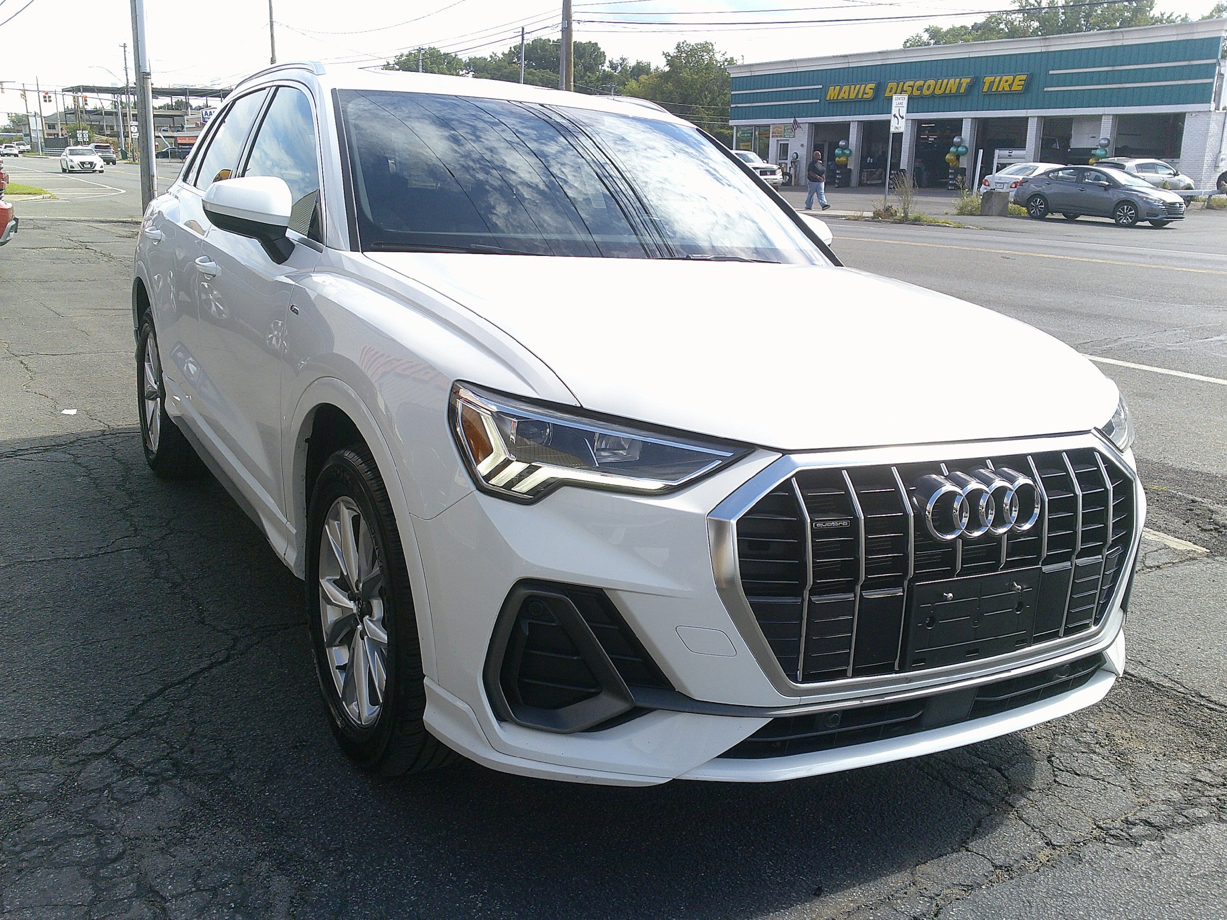Used 2025 Audi Q3 2.0T Premium AWD/4WD image 5