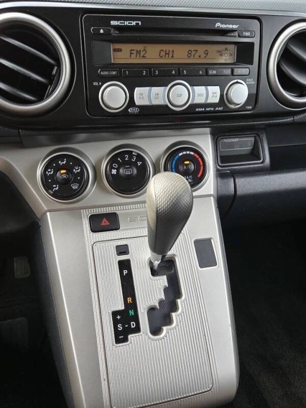 Used 2008 Scion xB FWD image 19