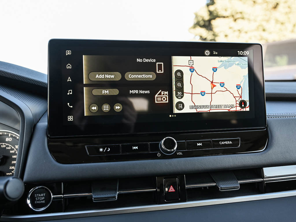 New 2025 Mitsubishi Outlander SE image 24