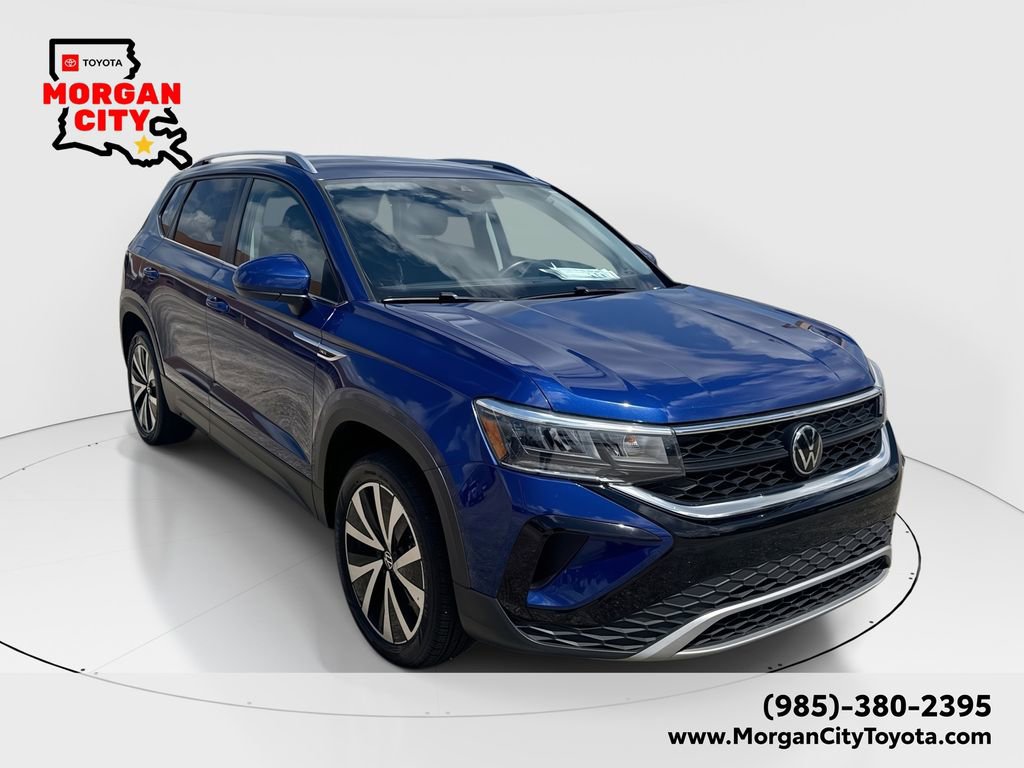 Used 2024 Volkswagen Taos SE FWD image 1