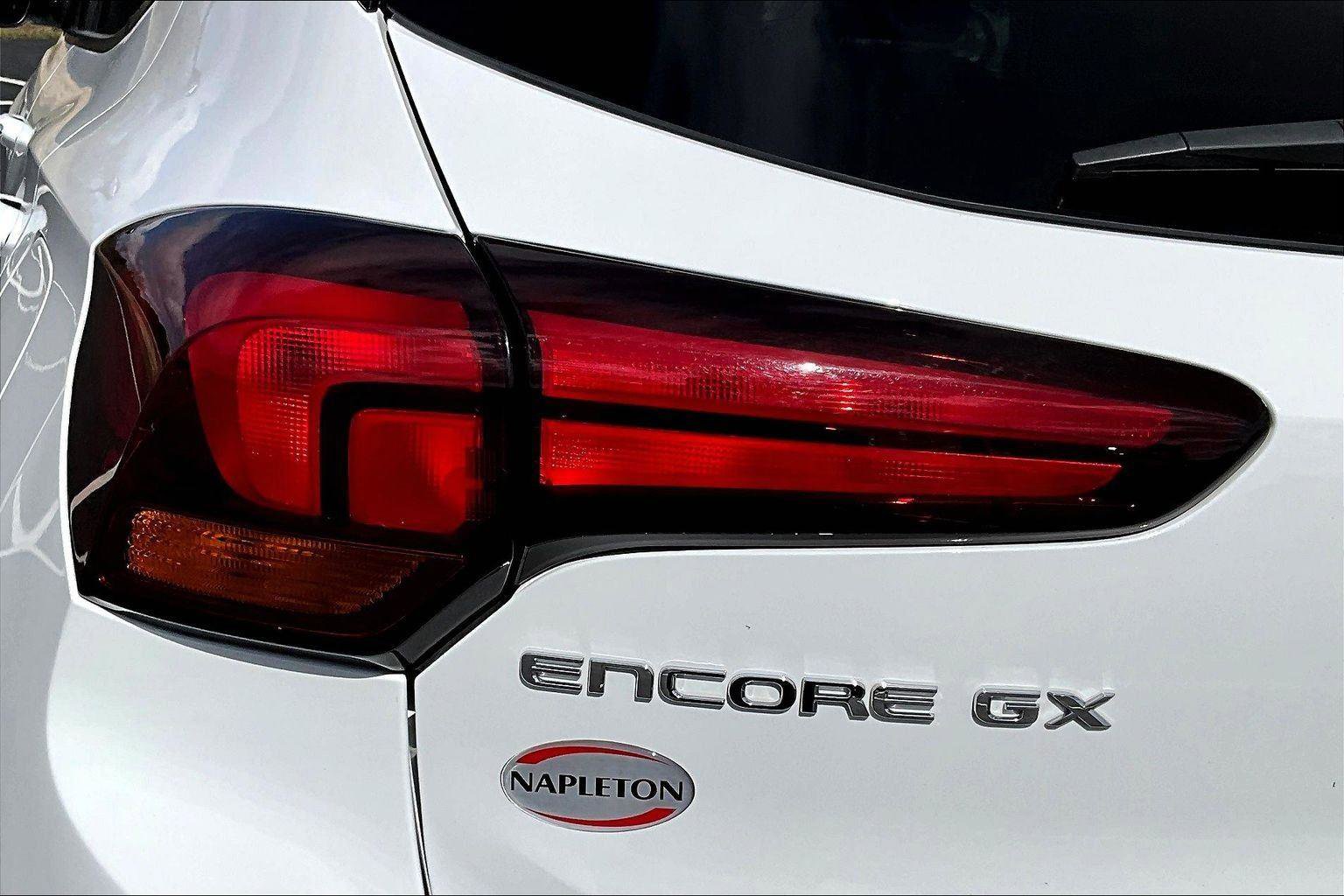 Used 2025 Buick Encore GX Preferred image 30