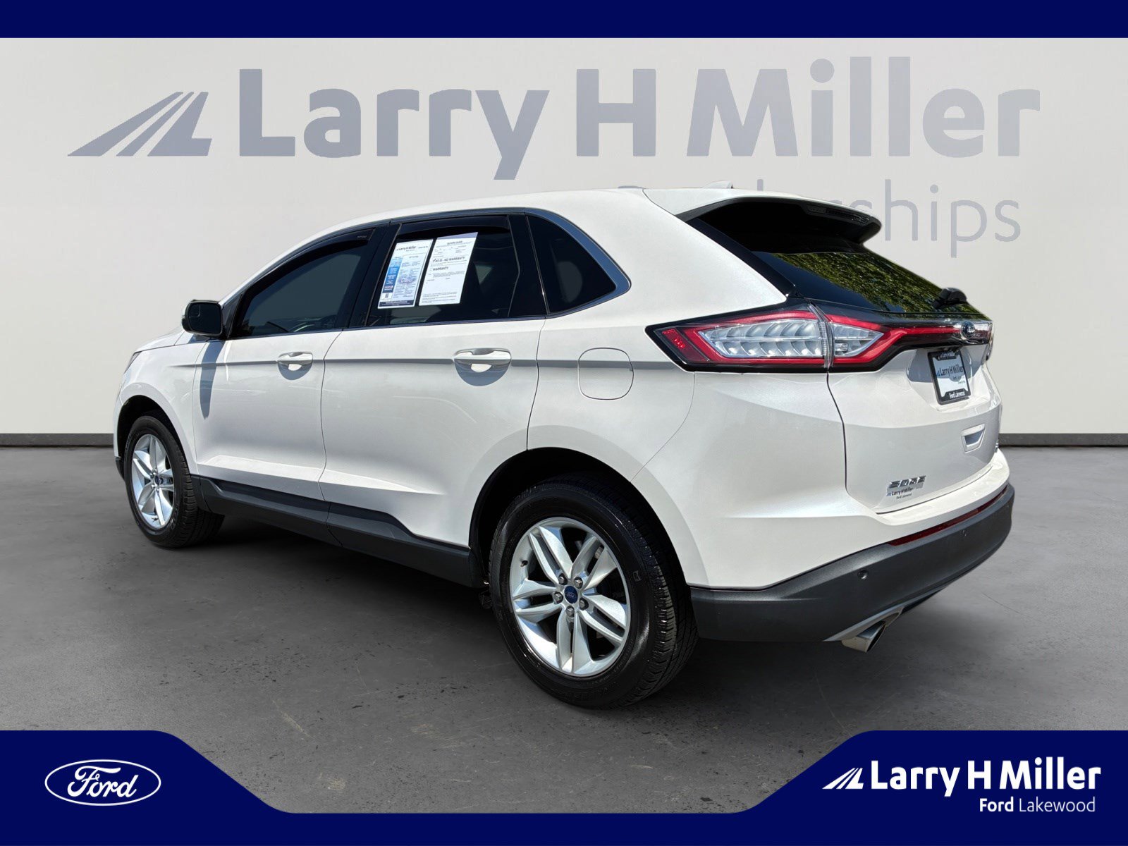 Used 2017 Ford Edge SEL w/ Equipment Group 201A AWD/4WD image 3