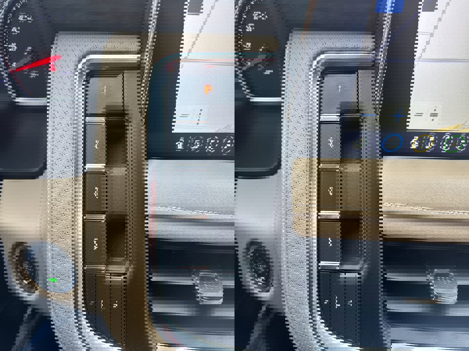 Used 2021 Chevrolet Suburban Premier image 20