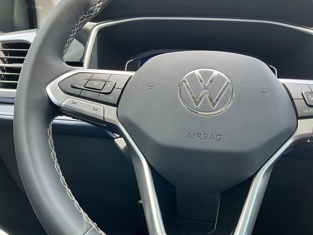 New 2025 Volkswagen Taos SEL image 21
