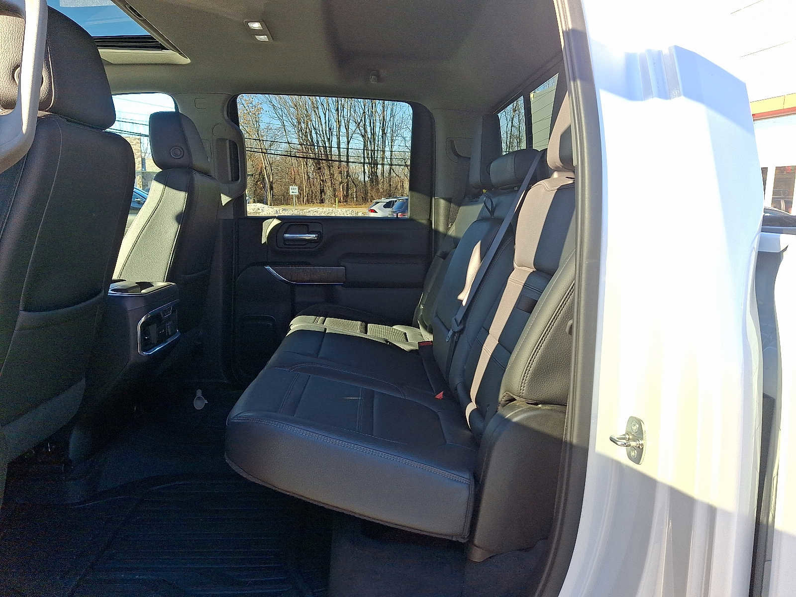 Used 2022 GMC Sierra 2500 Denali w/ Denali Ultimate Package image 11