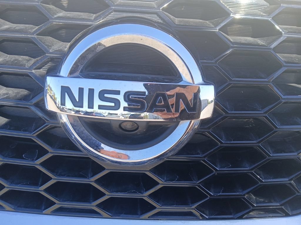 Used 2019 Nissan Murano Platinum w/ Cargo Package FWD image 2