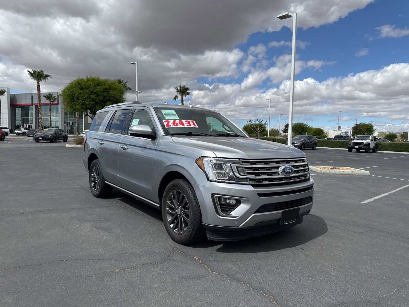 Used 2020 Ford Expedition Limited image 3