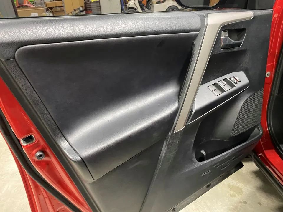 Used 2016 Toyota RAV4 XLE image 32