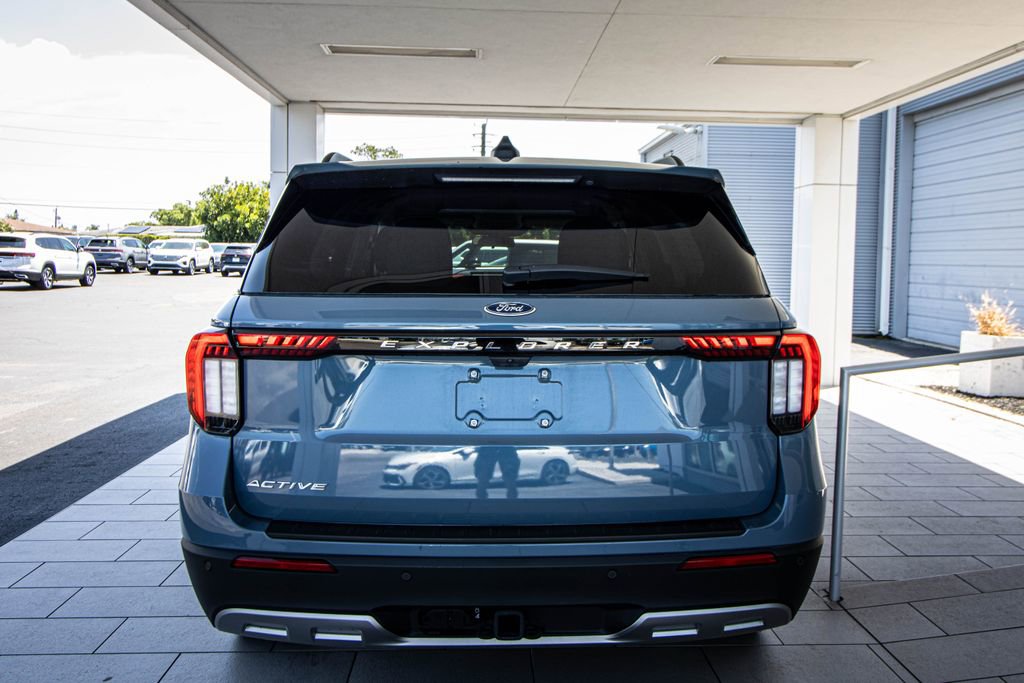 Used 2025 Ford Explorer Active w/ Active Comfort Package RWD image 15