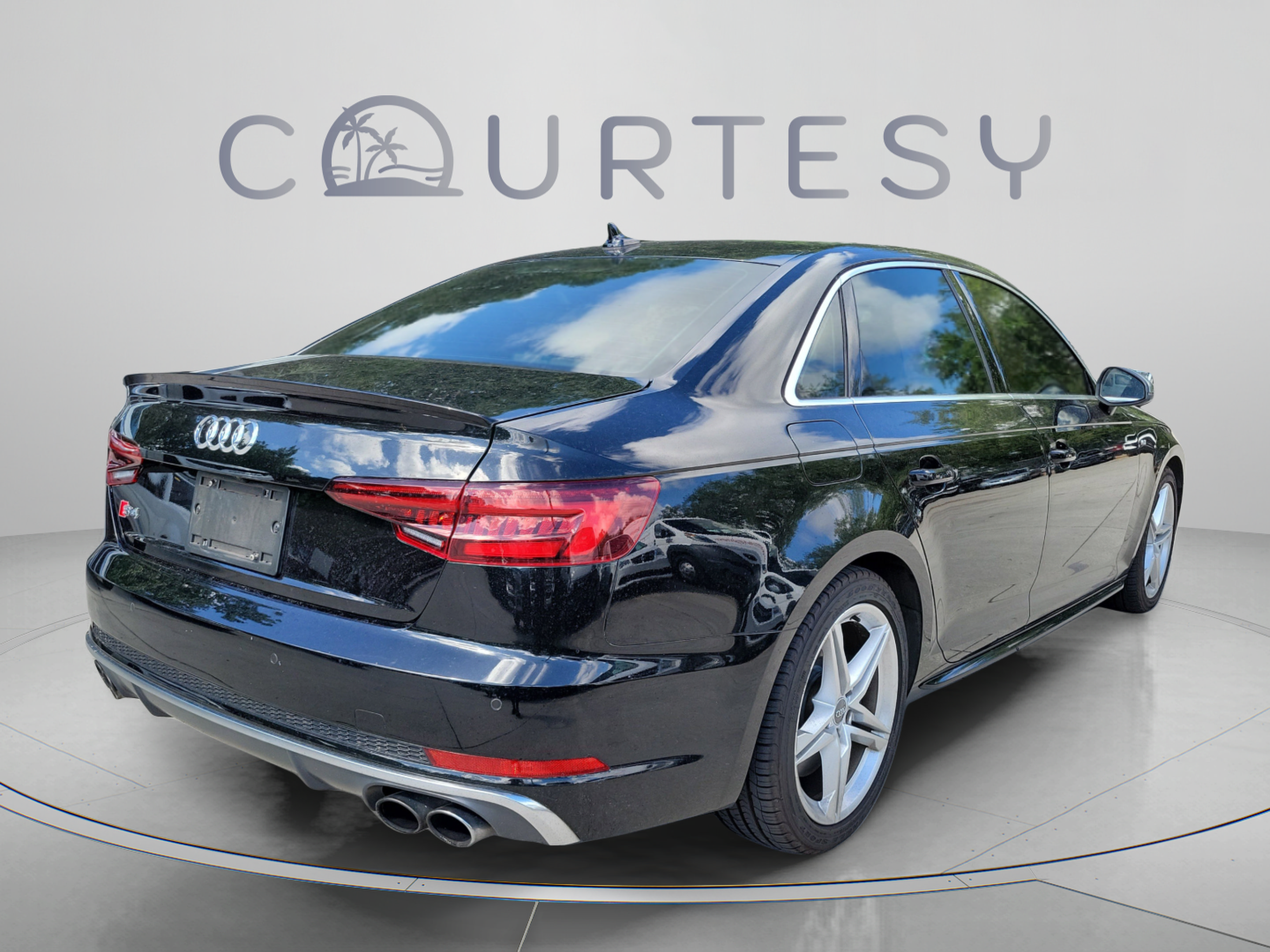 Used 2018 Audi S4 Premium Plus w/ Navigation Package AWD/4WD image 3