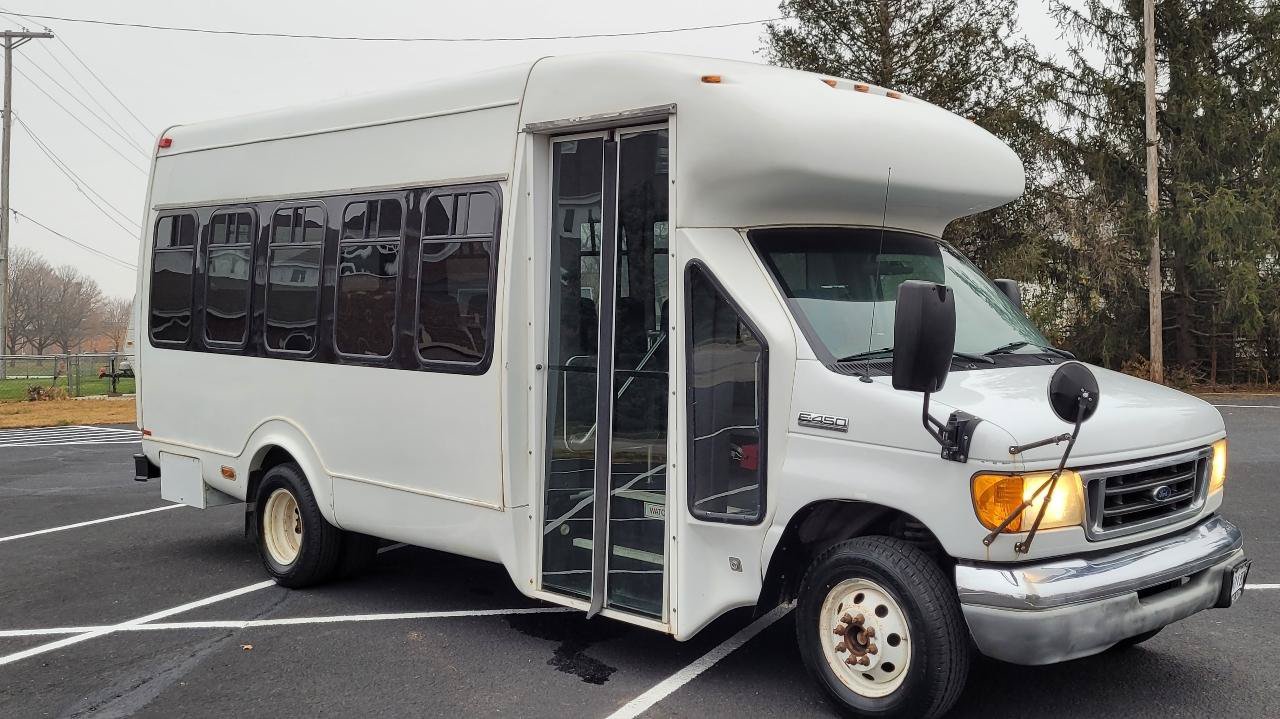 Used 2006 Ford E-450 and Econoline 450 RWD image 7