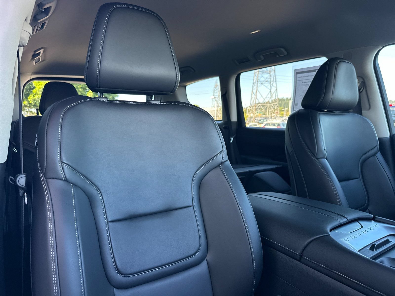 Used 2025 Nissan Armada SV AWD/4WD image 16