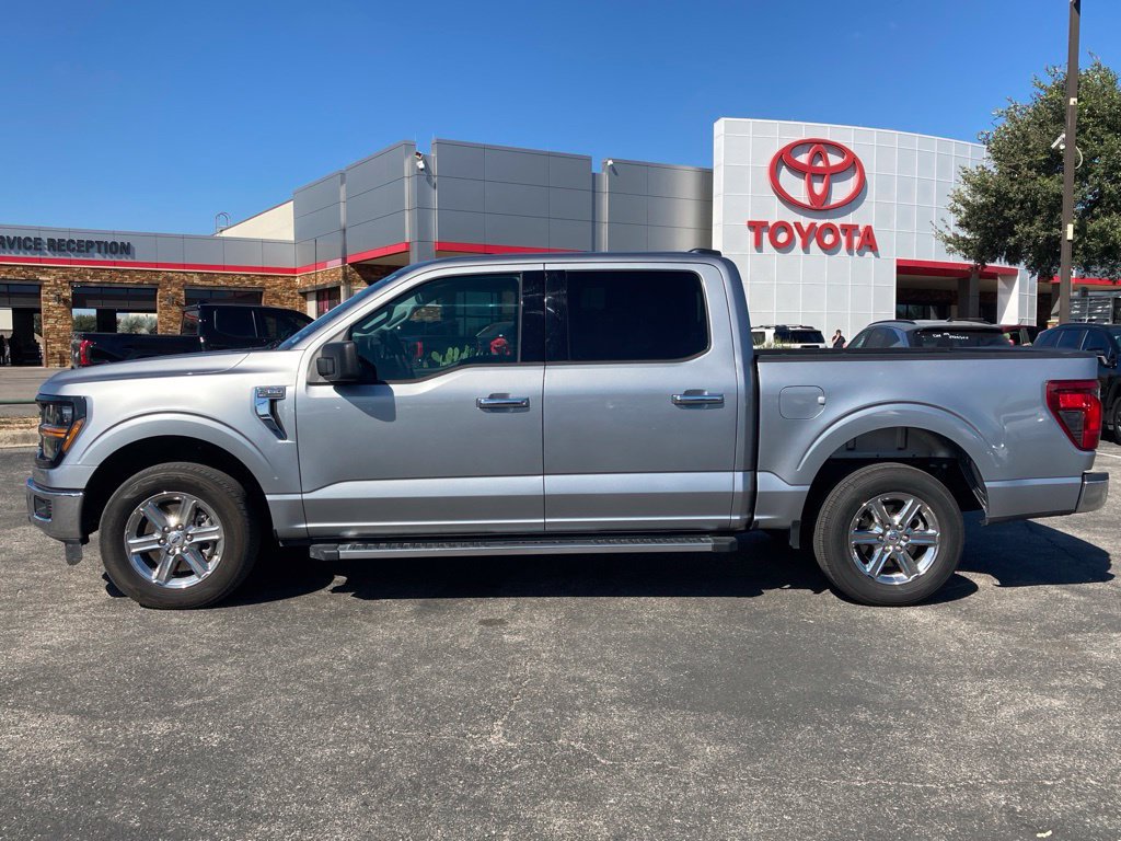 Used 2025 Ford F150 XLT w/ Equipment Group 301A Standard RWD image 8