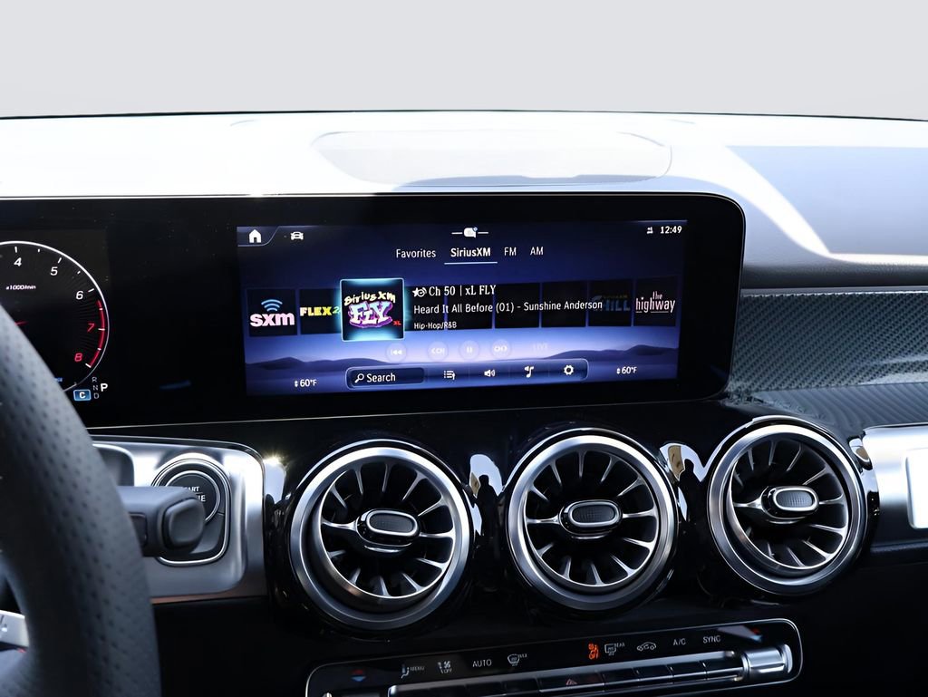 Certified 2025 Mercedes-Benz GLB 250 4MATIC image 23