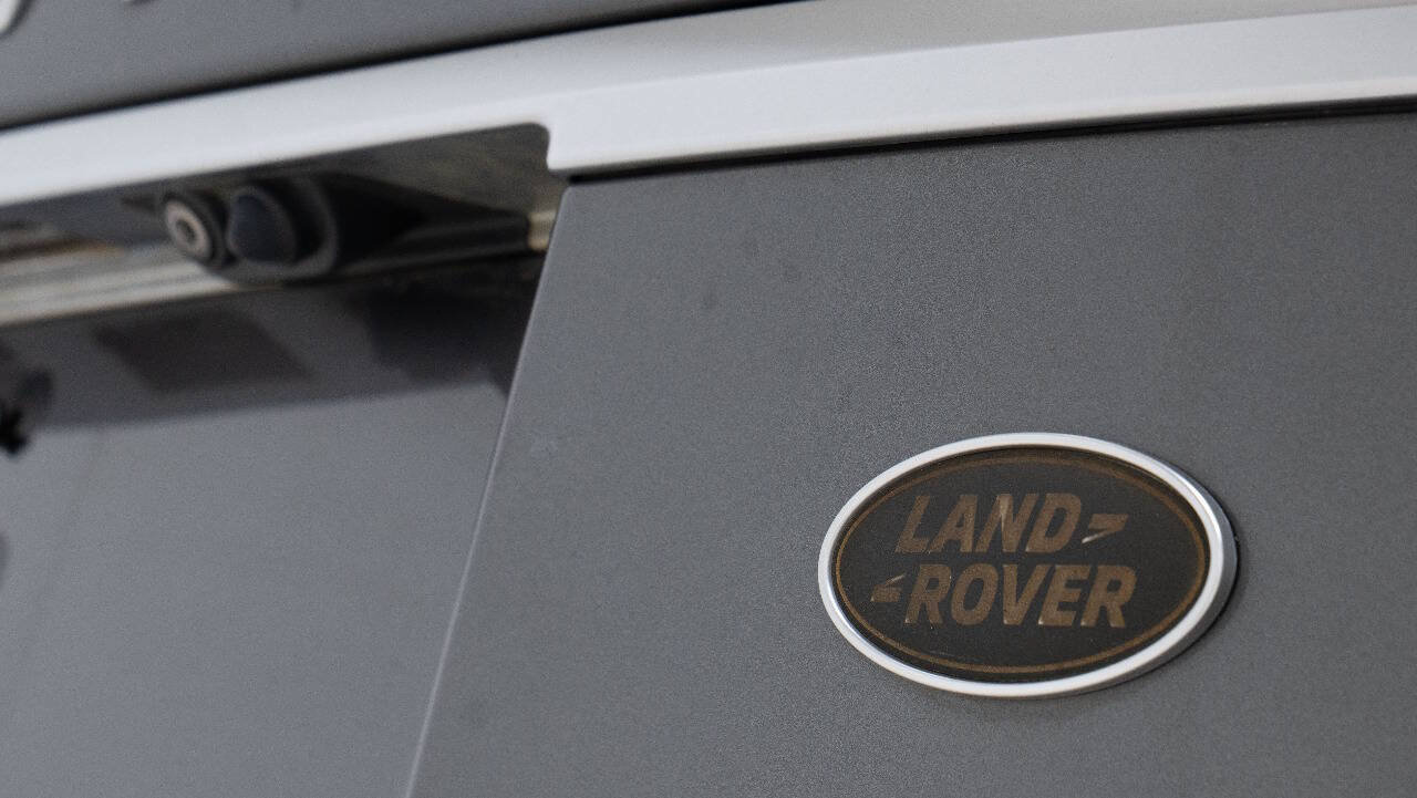 Used 2017 Land Rover Range Rover Long Wheelbase Supercharged AWD/4WD image 16