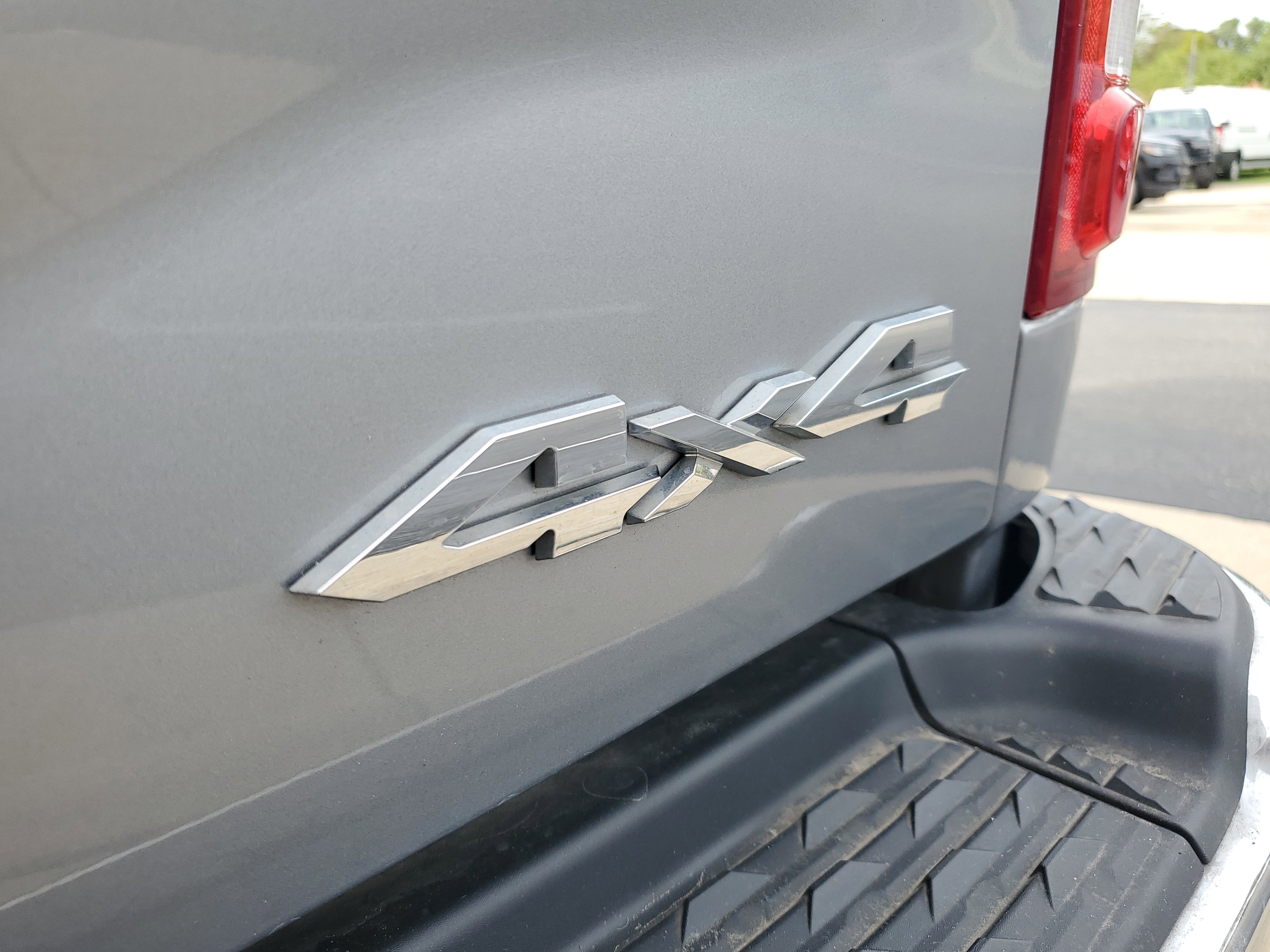 Used 2024 RAM 2500 Big Horn w/ Safety Group image 28