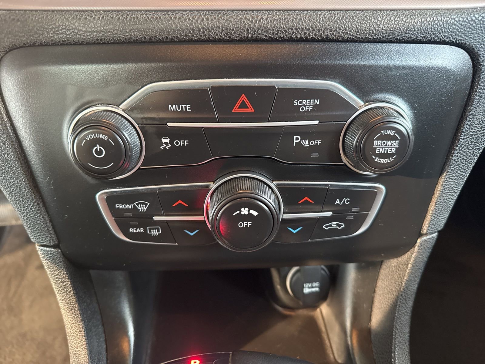 Used 2023 Dodge Charger SXT image 26