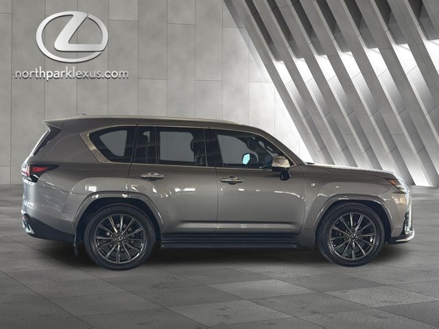 Certified 2024 Lexus LX 600 F Sport AWD/4WD image 3