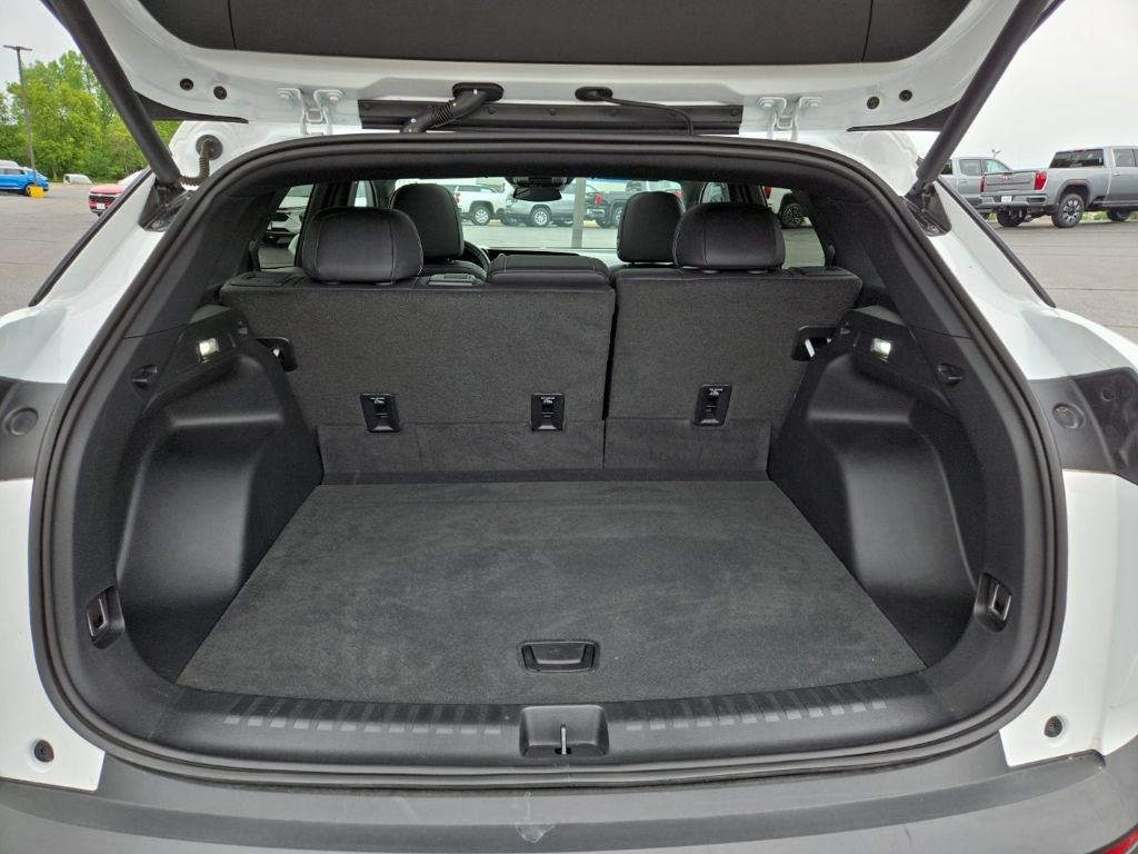 Certified 2025 Chevrolet Blazer EV LT AWD/4WD image 9