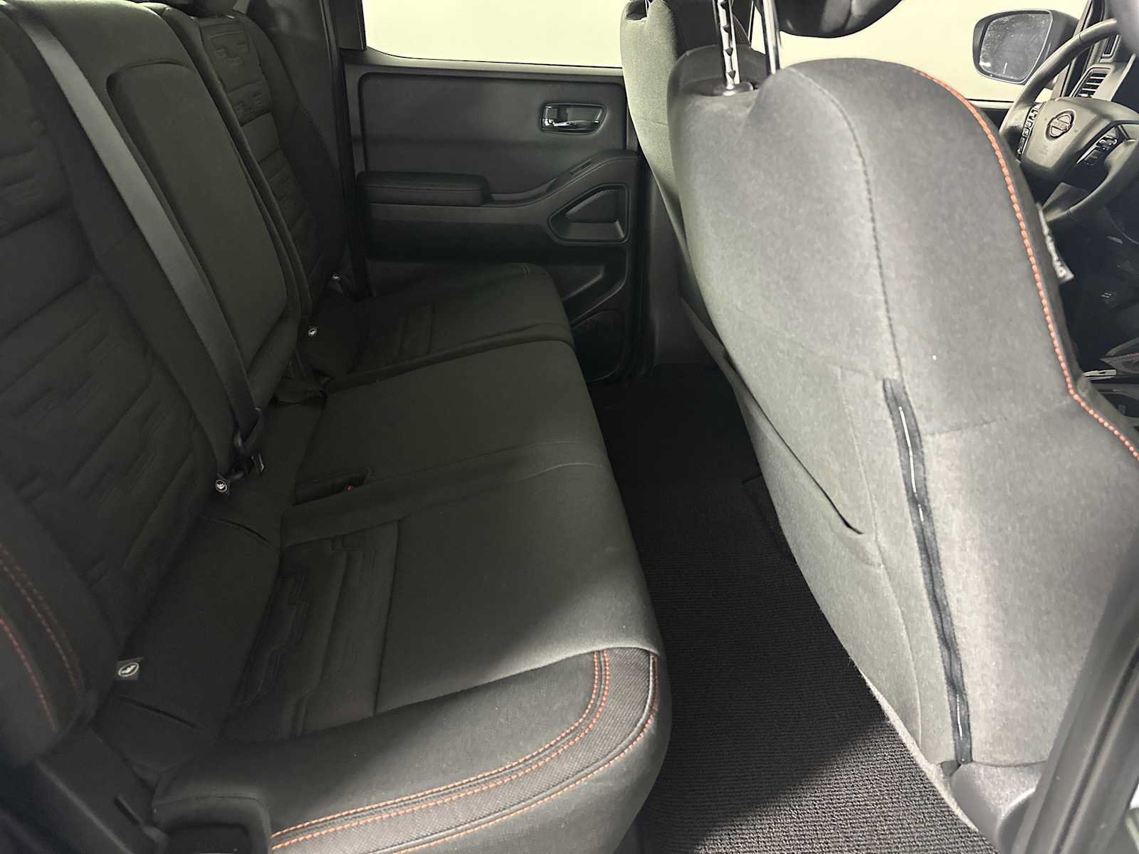 Used 2024 Nissan Frontier PRO-4X AWD/4WD image 23